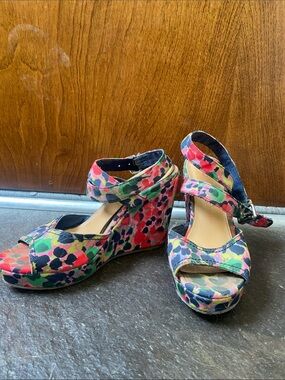 GAP Multicolor Floral Print Wedge Sandals